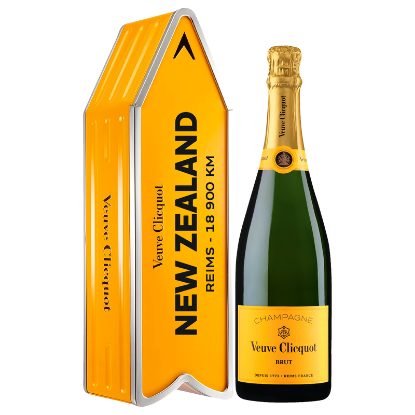 Picture of Veuve Clicquot Brut New Zealand Arrow Gift Pack 750ml